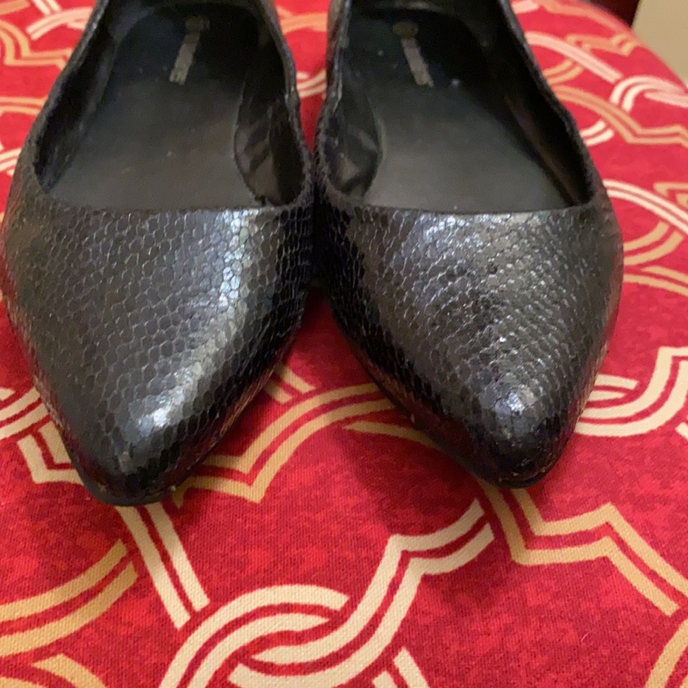 Shoes - Picture 2 of 9